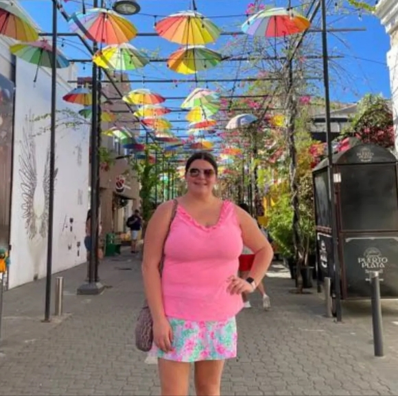 Meet your Posher, Katie - Picture 3 of 4